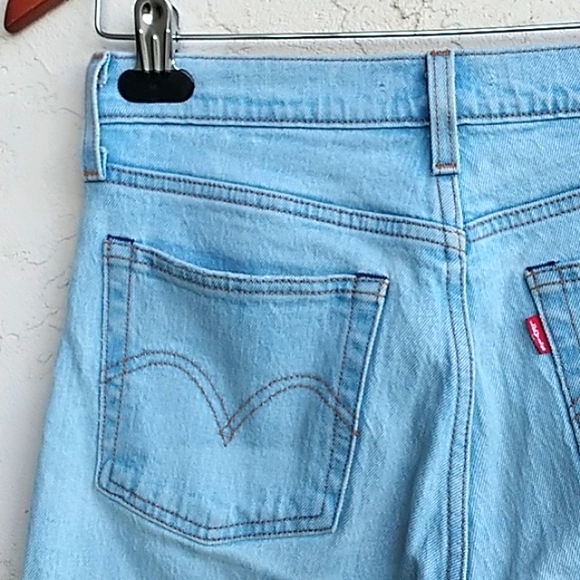 Levi's Premium Denim Wedgie Straight Jeans Size 25 - Picture 9 of 13